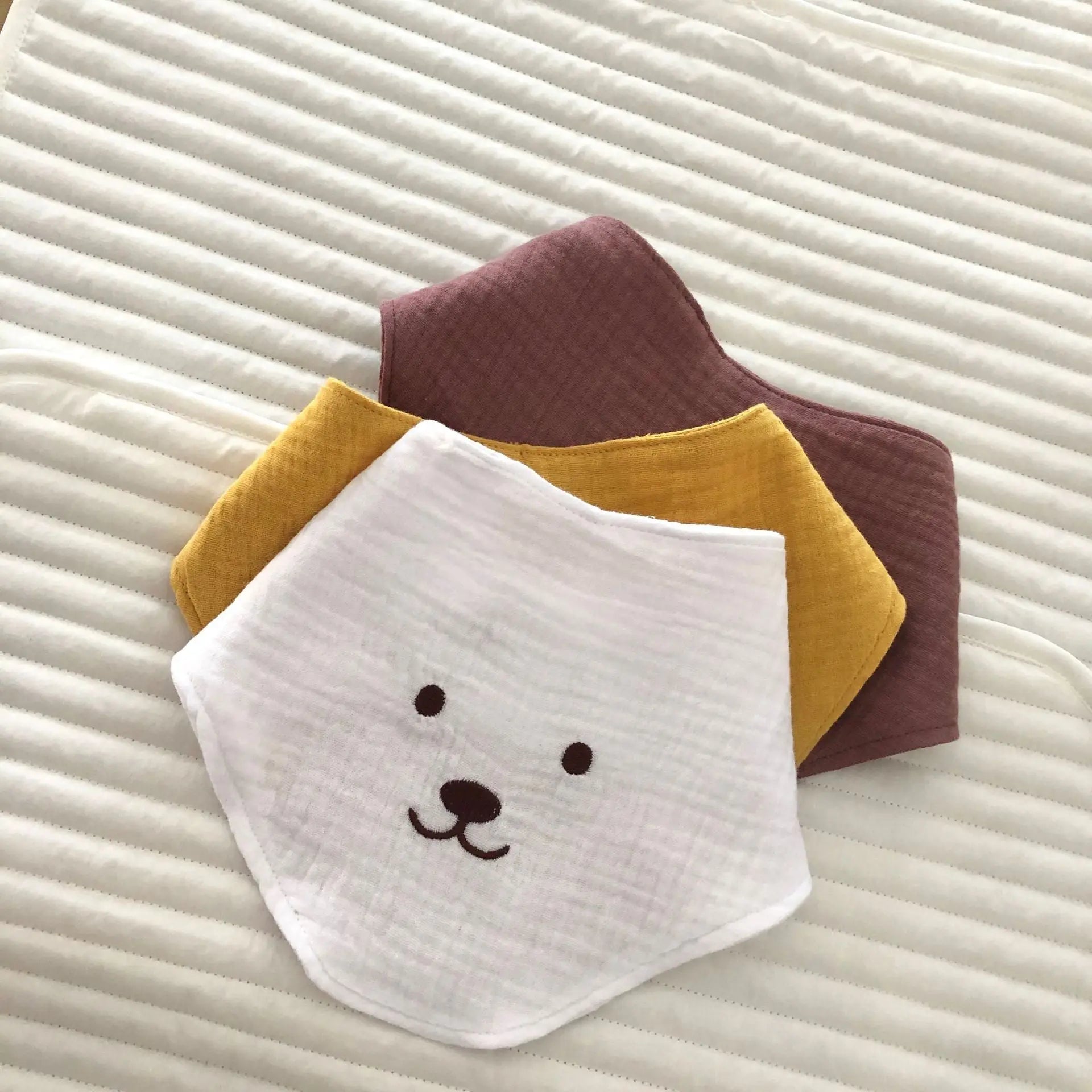 【食事グッズ】犬＆スマイル柄の4層前掛け CawaKomostore